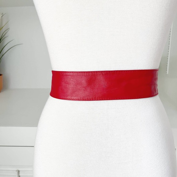 Vintage Red Leather Silver Wavy Buckle Adjustable Wide Belt Size XS/S - Picture 3 of 4